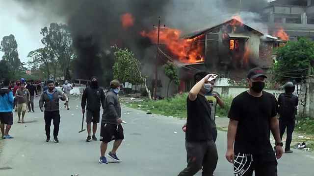 प्रधानमंत्री तोड़े चुप्पी  नेसो