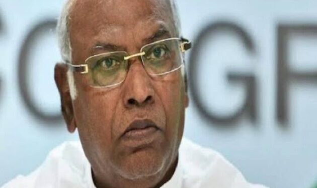 खड़गे का छत्तीसगढ़ में भव्य स्वागत