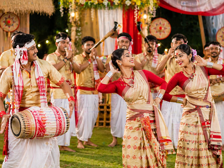 सोनोवाल के आवास पर बिहू की धूम