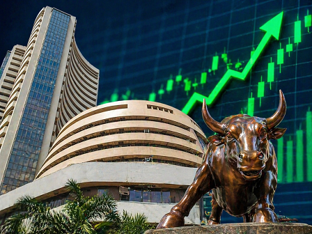 मशाल रैली के दौरान प्रदर्शनकारियों और पुलिस में झड़प