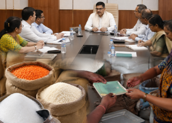 राशन कार्ड धारकों तक दाल और चीनी की समयबद्ध आपूर्ति के निर्देश