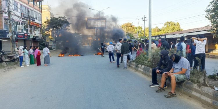 12 घंटे के बंद से राज्य भर में सामान्य जनजीवन अस्त-व्यस्त